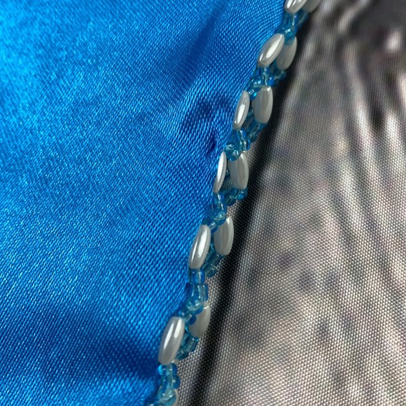 BEAUTIFULLY Beaded Blue/White Shoulder/Crossbody Mini Bag - Picture 16 of 17